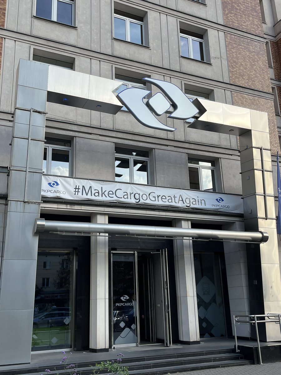 А мабыць лепей #MakeCargoCultAgain?