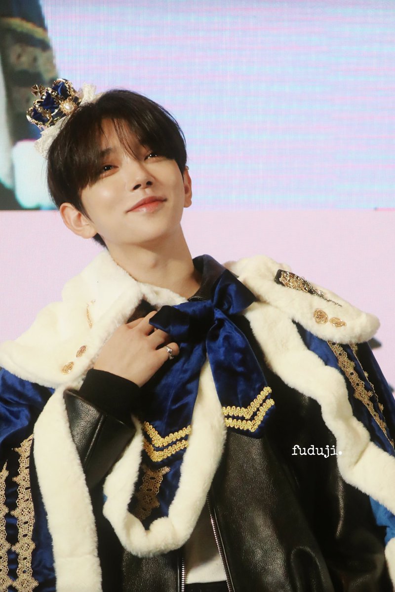 fuduji_123O's tweet photo. 240911 YZY BEIJING

This is your era 👑💙🎀

#세븐틴 #seventeen
#조슈아 #joshua https://t.co/OWO3R11ves