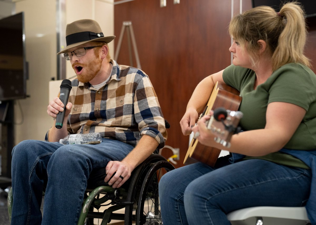 ClevelandVAMC's tweet photo. Cleveland VA Medical Center hosted a Creative Arts Festival for enrolled . Veterans in VA healthcare showcase their creative talents in various categories, including visual and performing arts. https://t.co/dV6AApzw8g