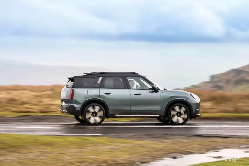 Summer is here and there's no better time to explore the UK's stunning landscapes. Check out our latest blog and find out more about exploring the landscapes with a MINI Electric vehicle. bit.ly/4el5iQl  #MINI #Electric #EV #Vines
