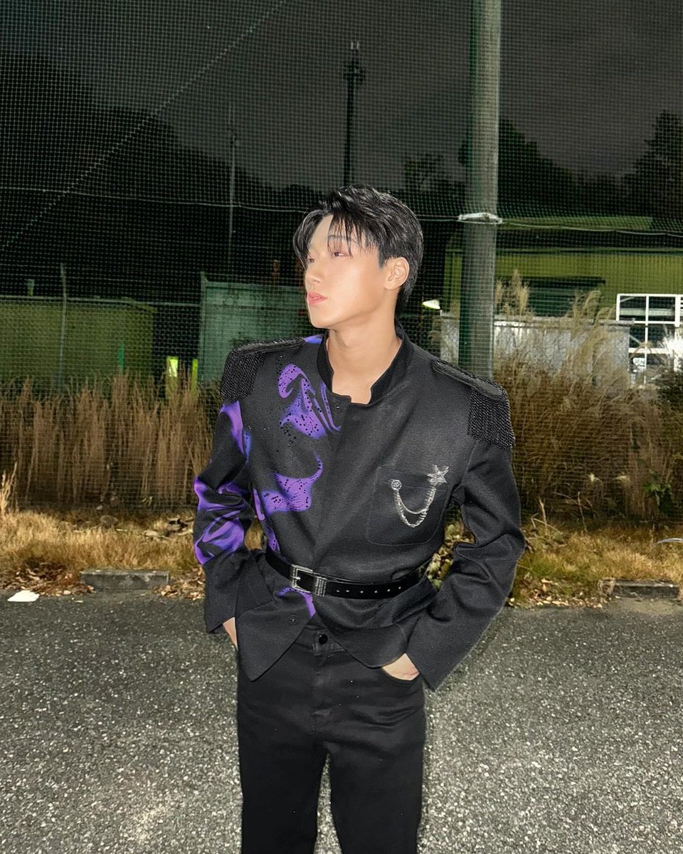 Está claro que el #sᥱ𝕣ǝ̄n𝑖ty·𝑑ebūt está aquí, pero yo ya traigo las mejores vibras para acompañar a los bonitos de <a href="/twtserenity/">ōh m𝕪 : sᥱ𝕣en𝑖ty !</a> en este día tan especial, además de cantar y bailar al ritmo de #𝑂𝚑ʼ𝑀𝚢.

𝑚𝐢𝕕𝐧ig𝔥𝕥  ⋆  𝐫äi𝖓 ⢷ 𝕔hrīs