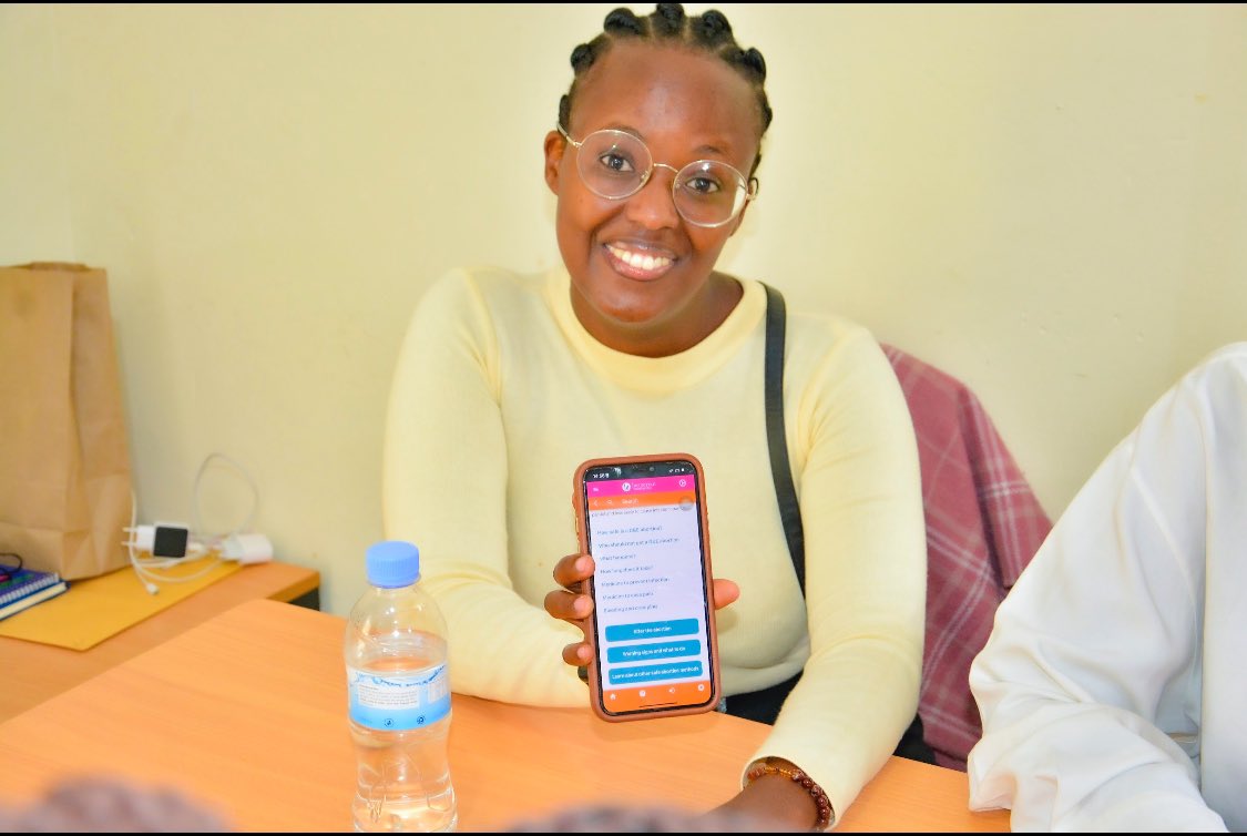 doctors_women's tweet photo. In collaboration with @HesperianAppsEN, We conducted a workshop to empower #HCPs with essential SRH knowledge, focusing on safe abortion and family planning through #HesperianApps. Our main goal is to enhance access to information and improve comprehensive SRH service delivery. https://t.co/DCf1kgTBAU