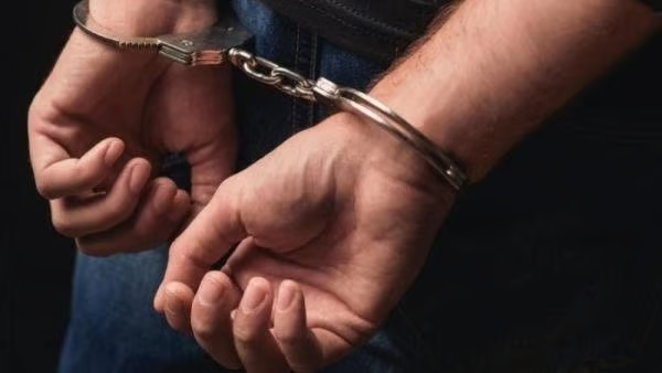 HateDetectors's tweet photo. The #DBMargPolice have arrested a 34-year-old man #ArvindKumar for allegedly sexually harrassing a woman.
According to the police, on September 3 the complainant, a 28-year-old woman residing at #GrantRoad came to #GodrejGarden near #GirgaumChowpatty around 7 a.m. for her usual morning walk.
Kumar, who works as a helper at a tea stall located in #Girgaum area, started stalking her. She ignored him and started doing her stretching exercises. The man kept on staring at her inappropriately. The woman then started walking away from him when he suddenly pull down his pants and started masturbating in front of her.
The woman raised an alarm following which joggers on the beach rushed to her help, caught hold of the man and summoned the police. The DB Marg police arrested Kumar and have registered a case against him under Section 75 (sexual harassment) of the Bhartiya Nyay Sanhita.
The accused was produced before a metropolitan court and remanded to judicial custody.