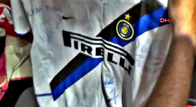 👀 İzmir Yamanlar Koleji'nde terörist başının F. Gülen'in mahrem görüşmelerini yaptığı odada bulunan bazı eşyalar;

✅ F. Gülen'e ait kıyafet 
✅ Okan Buruk imzalı Inter forması.
✅ F. Gülen'in çektiği tesbih

(🔗 Ege'de Son Söz l