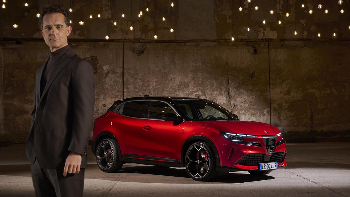 alfa_romeo's tweet image. Pedro Alonso knows how to surrender to love. It’s an art - blending passion with talent, embracing your most daring attitude, thinking with your heart. That’s exactly what the new #AlfaRomeoJunior was born for.
alfaromeo.com/models/junior-…
#AlfaRomeo #IAMJUNIOR