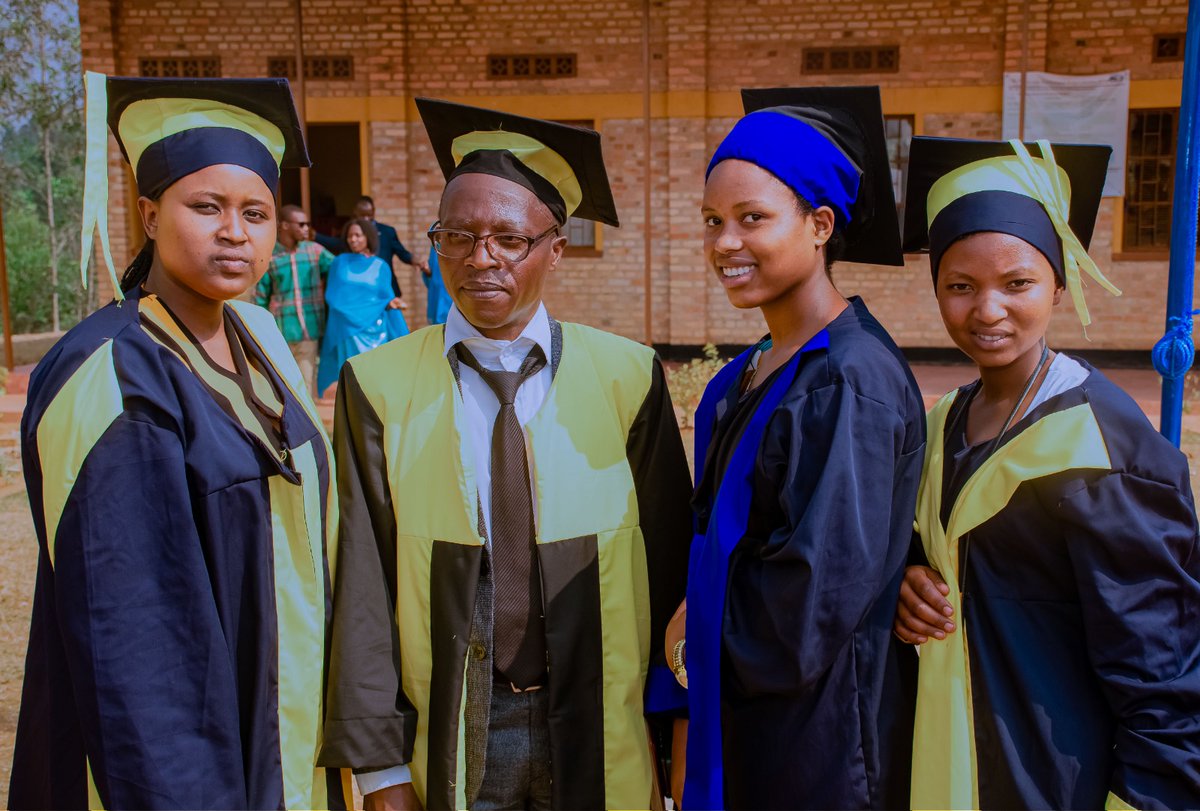 ADPE_Official's tweet photo. TVET /ETP Karama , dukomeje kwishimira intambwe rigezeho yo gufasha abifuza kwiga imyuga t' gihe kigufi. Turimo kwakira n' abandi banyeshuri bashyashya  : 
- Tailoring 
- Masonry
- Électronique services
- Automobile repair and Driving school 
- Church MUSIC and service. https://t.co/VUqFNGEVFl