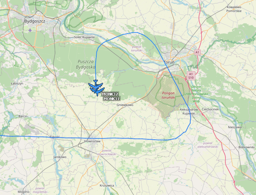 SirListenalot's tweet photo. #B52's #MONK31-32 working "Poligon toruński", Poland https://t.co/EOO0cm9aaN