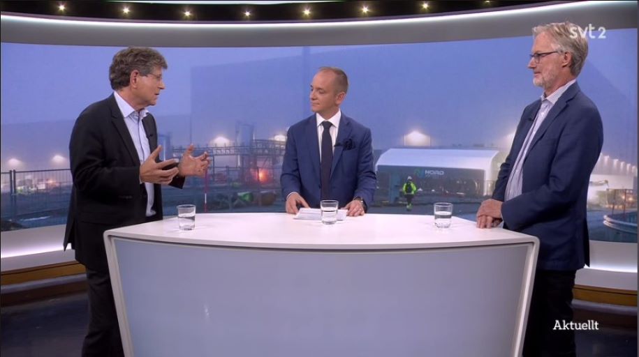 Pontus Braunerhjelm medverkade i SVT Aktuellt tillsammans med Magnus Henrekson för att diskutera utvecklingen kring Northvolt i Skellefteå och statens roll i den gröna omställningen. Ta del av sändningen på SVT play (27 min in i sändningen).  svtplay.se/video/Kwqdq4b/…