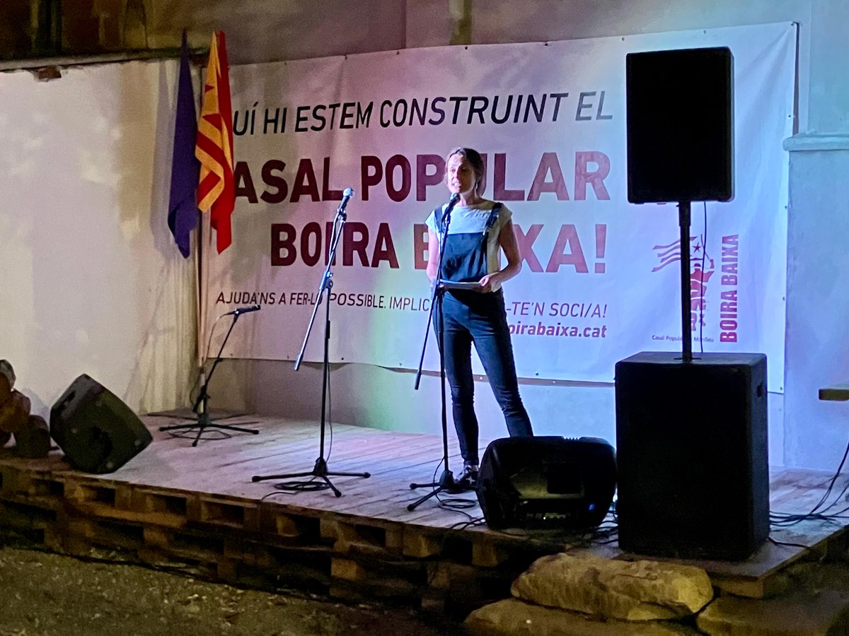 CUPOsona's tweet photo. ✊🏿 Actes de l'Equerra Independentista d'#Osona, el #Lluçanès i el #Ripollès en la vigília de la Diada Nacional de Catalunya, al @CasalBoiraBaixa de #Manlleu.

🔴 Tornem a posar mans, caps i cors per fer-ho possible. Fins a la victòria! https://t.co/clV4yGkjPc