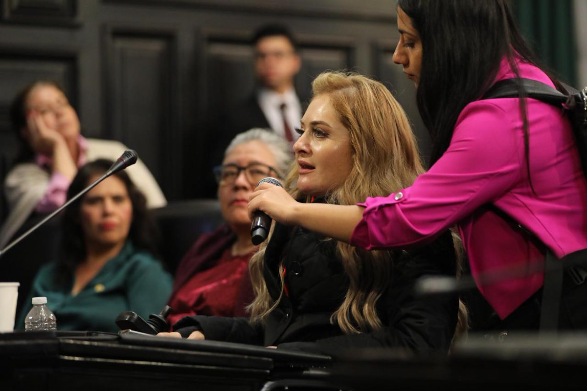 ClaudiAnaya's tweet photo. Dimos el debate hasta el último minuto. 
3 Senadores votados para la oposición abandonaron su honor en el camino, otro no llegó 
Los que nos quedamos lo hicimos en dignidad pero las matemáticas no dan tregua, debíamos haber sido por lo menos 43

Ojalá México no lo pague muy caro https://t.co/3ckmFRTRQM