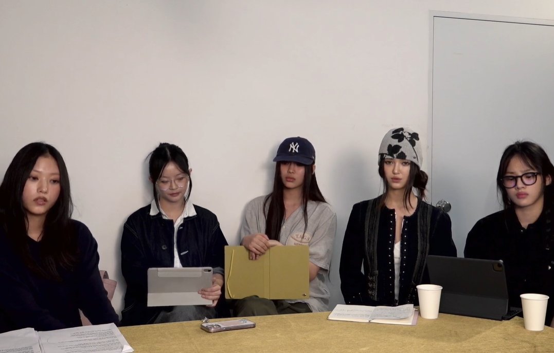 NewJeans' Hanni shares that Hybe managers were reportedly telling their teams to ignore her.