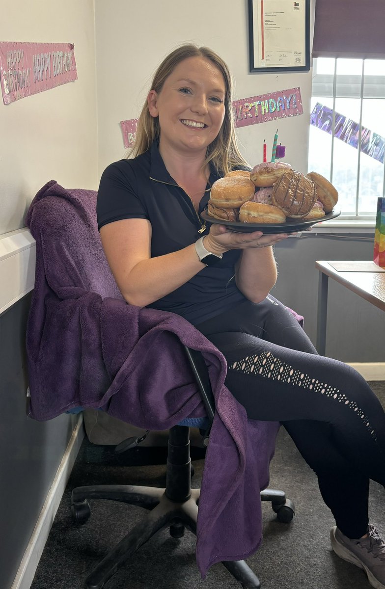 ab_waste's tweet photo. Happy Birthday Amy! From all the team at AB Waste! 
#abwaste #happybirthday #skiphire #skiphiremansfield #skips https://t.co/BvVLqL4C7e