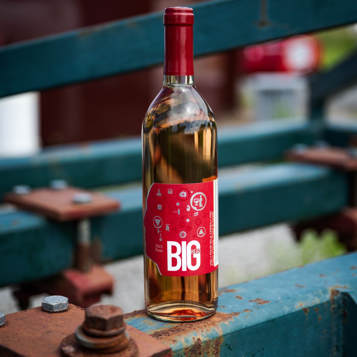 Soak up the final warm days of summer with a bottle of our 2023 Rosé—because before we know it, snow will be on the way! 🌞🍷 Make the most of the sunshine while it lasts.

 📸 <a href="/daniel/">daniel</a>.neuhaus