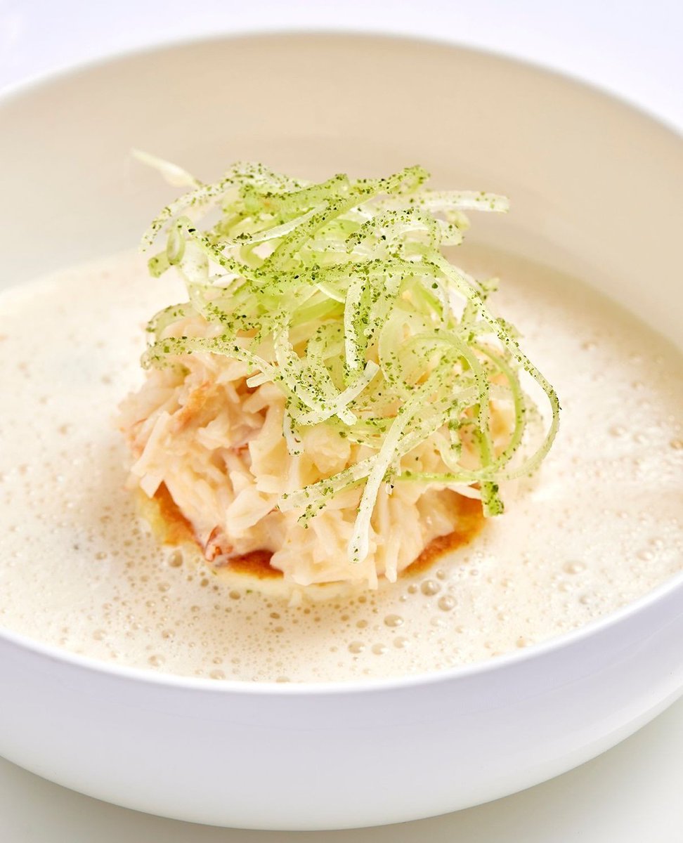 TheLanesborough's tweet photo. Highlights from #thelanesboroughgrill delectable menu:

🍽️ Dorset ‘crab macaroni’, chicken broth, lovage ⁠
🍽️ Mussels escabeche, grilled onion bread, roast garlic aioli ⁠
🍽️ Crispy oxtail pancake, native lobster, tartare sauce⁠
⁠
Which will you order? ⁠#BritishDining⁠ https://t.co/eJmmHN6aFG