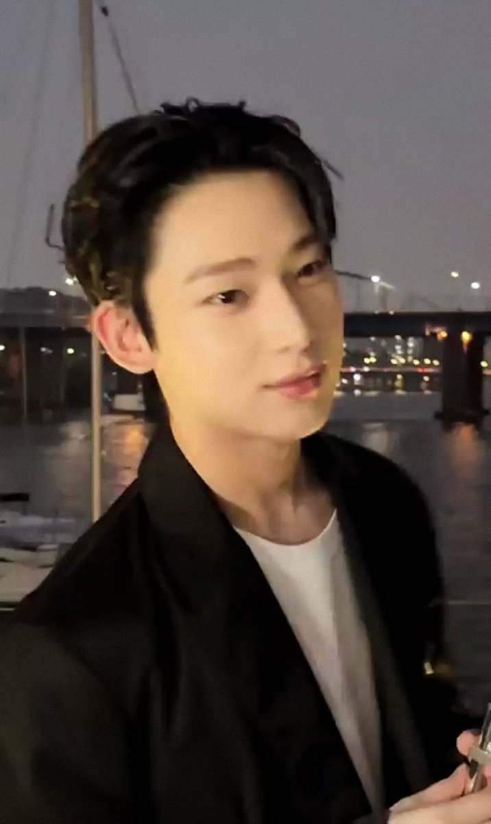 5heeyunki's tweet photo. มึง ซอนอูร่างทอง หล่อมากกุจะเปนบ้า😭 https://t.co/aZXMXhZvxd