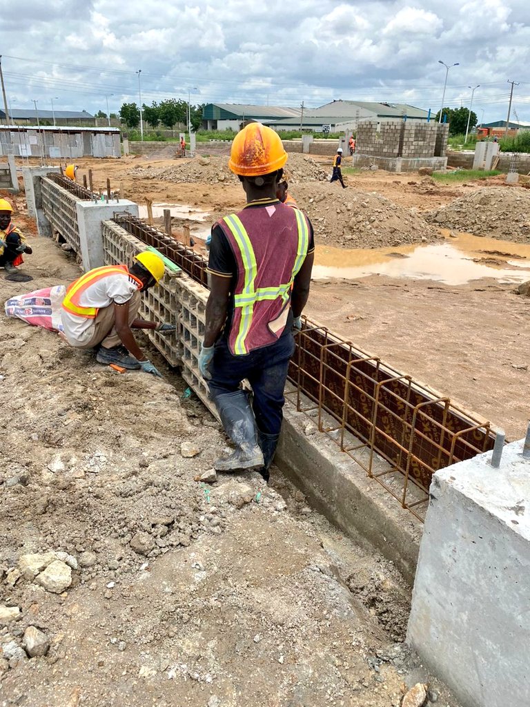 SasDantata's tweet photo. It's always a beautiful sight to see the first pillar go up in a new site after weeks and months of hard work at the foundation!

Congratulations to the team at @AsadaContractrs! Through the rain, the protests, and other delays! Here we are, 2 months after excavation started! https://t.co/fjlK4hz7pu