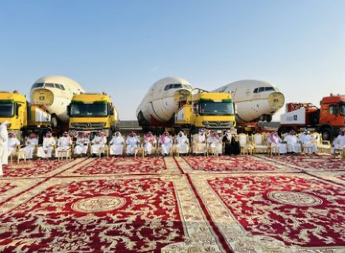 shababharb's tweet photo. #طياراتنا_وين_وصلت
اللهم احفظ لنا مليكنا وولي عهده ودولتنا🇸🇦
من صحراء قاحلة يتقاتل اهلها على بئر الماء 
ارسل الله لنا الملك عبدالعزيز طيب الله ثراه رحمة لنا
والذي وحد القلوب واقام الصف بالعدل والانصاف🇸🇦
وهذااحنا اليوم تحت رايه التوحيد ومليكنا سلمان اعظم دولة حضاريا واقتصاديا https://t.co/JgnmeHjxU5