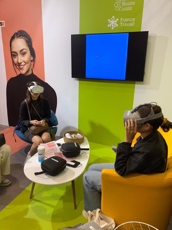 Inauguration du Pavillon France de la compétition WorldSkills Lyon 2024 🇫🇷
<a href="/FTravail_ARA/">France Travail Auvergne-Rhône-Alpes</a>  pleinement mobilisé avec le réseau pour l'emploi pour les finales WorldSkills International  🤝.
800 demandeurs d'emploi accompagnés pour découvrir des métiers,  rencontrer les entreprises.