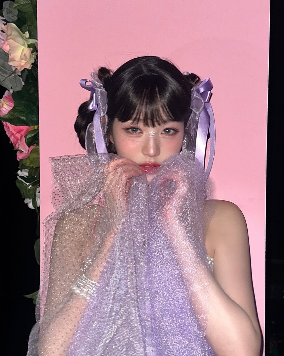 wonyoung pics tweet media