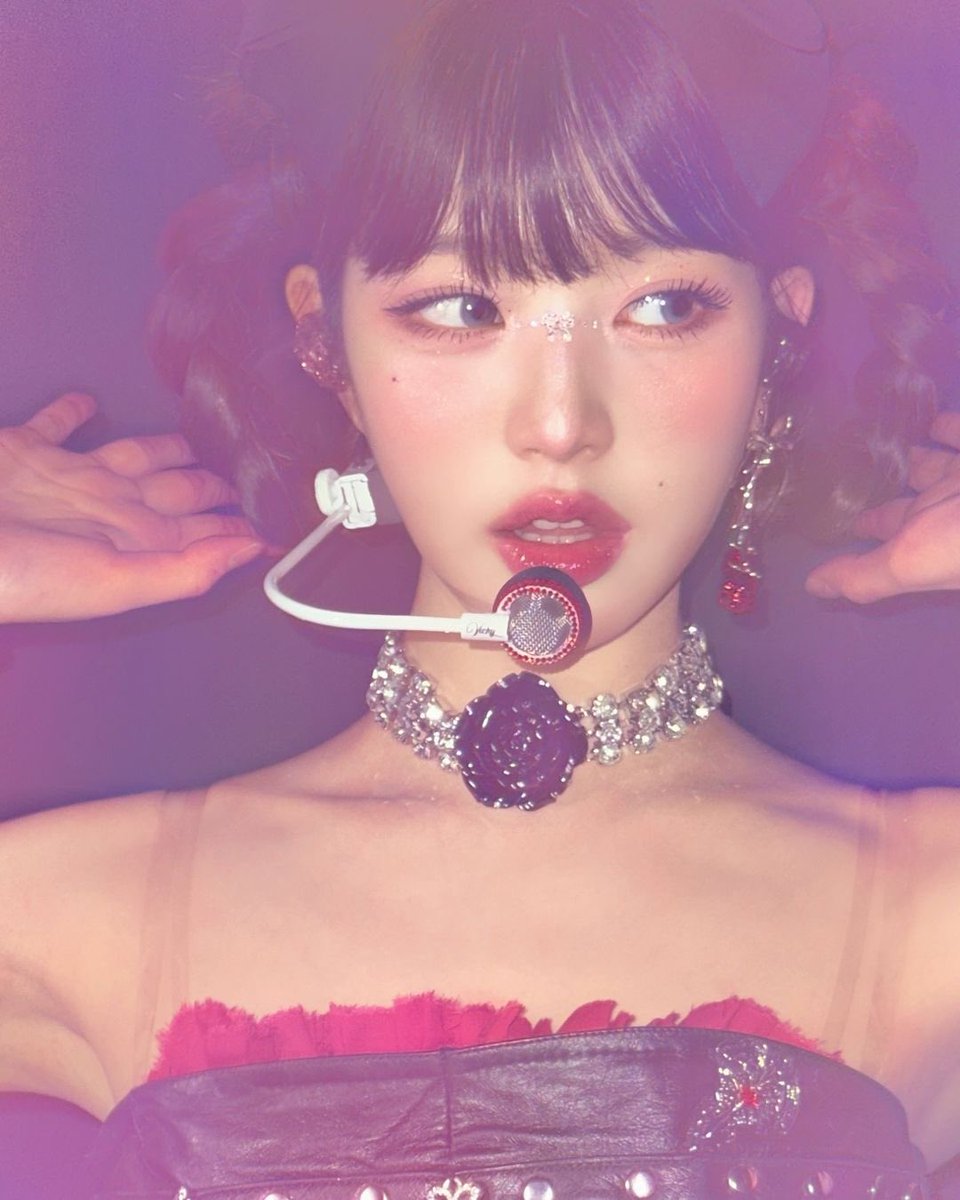 wonyoung pics tweet media
