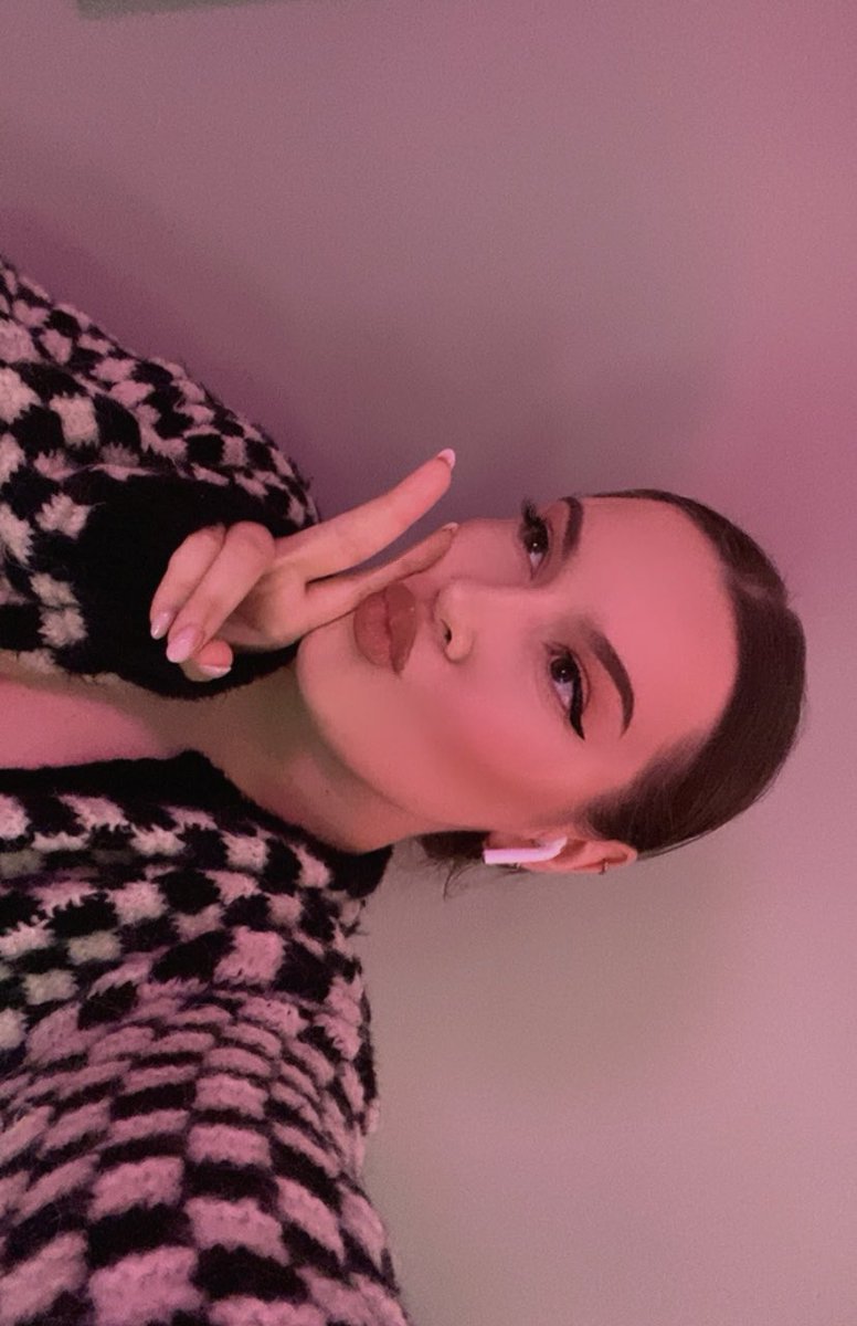 𝖗𝖎𝖓𝖆 tweet media
