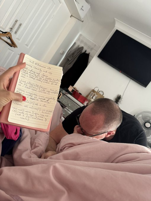 Before seven left for the dungeon this morning I made @underMissTess a #ChoreWhore list to start before<a href="/tag/chorewhore"class="tags"><span>#chorewhore</span></a>