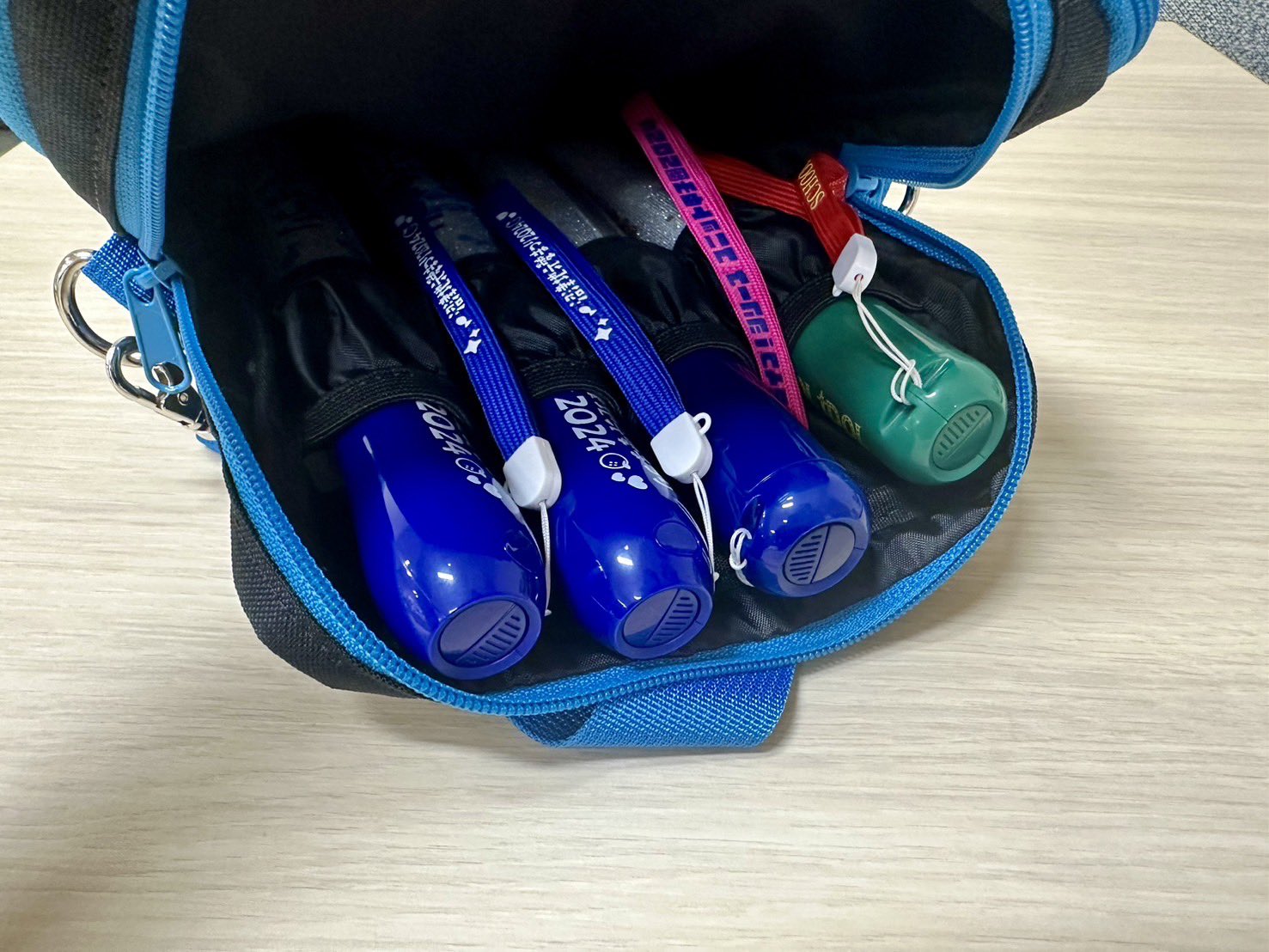 ラブライブ！ バッグ バッジ付き ラブライブサンシャイン 高海千歌 痛バ 缶バッジ バック