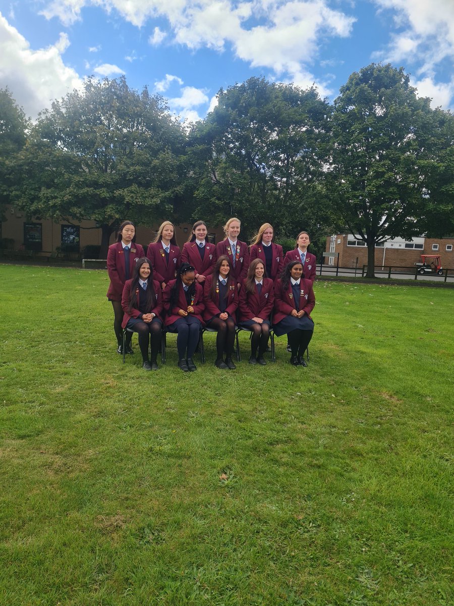 Dr Khan Leadership (@gkkleadership) on Twitter photo There is definitely autumn in the air today, but our upper school student leaders are happy and representing their school for official school photos today! <a href="/DidcotGirls/">Didcot Girls' School</a> #dgspride There is definitely autumn in the air today, but our upper school student leaders are happy and representing their school for official school photos today! <a href="/DidcotGirls/">Didcot Girls' School</a> #dgspride