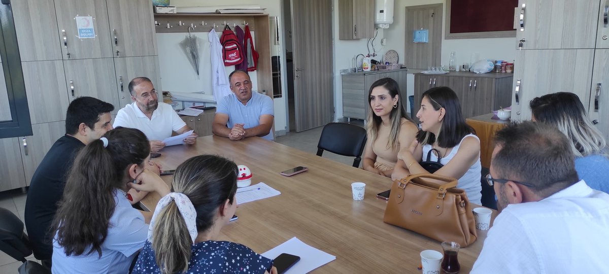 Oğuzeli İlçe milli eğitim müdürü okulumuzu ziyaretinden neşeli kareler
<a href="/erdalkilinc27/">Dr.Erdal KILINÇ</a> 
<a href="/burhan_yuksel23/">Burhan Yüksel</a>