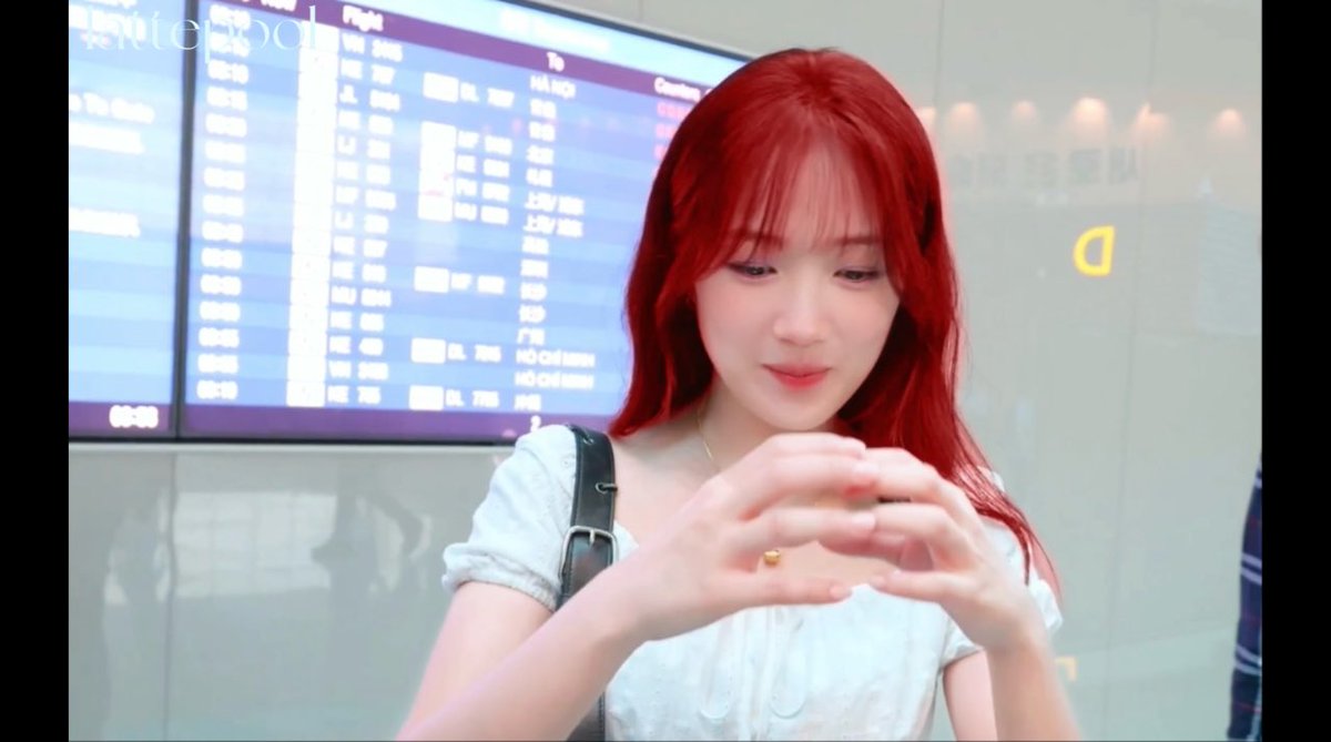 lattepool's tweet photo. 090924. INCHEON → HONG KONG.
STILL FRAMES (9).
김혜윤. 
#김혜윤 #KimHyeYoon #선재업고튀어 #LovelyRunner #은호 #오늘부터인간입니다만
@ACOM__official 
fancam credit: Dispatch ✨
edit baked by lattepool 🍰 https://t.co/P4dBC60g9S