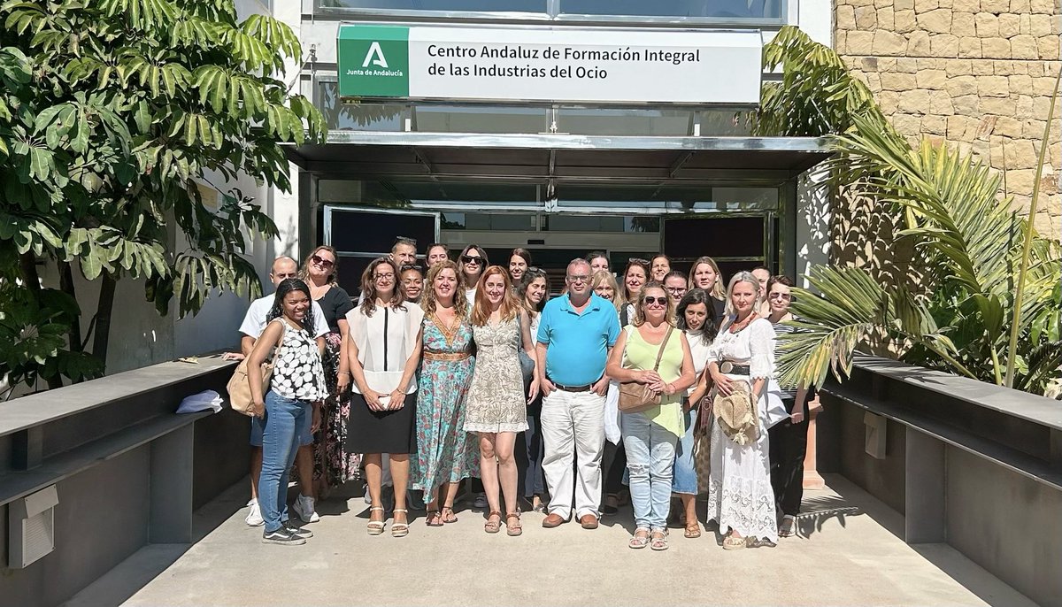 Talent_MC's tweet photo. Inauguración de los nuevos cursos en #Ciomijas #certificadoprofesional #formacion @SAEmpleo @MalagaJuntaEE @CRNandaluciaSAE @CRNHosteleria 
#hosteleria https://t.co/2M0fSL6i0b