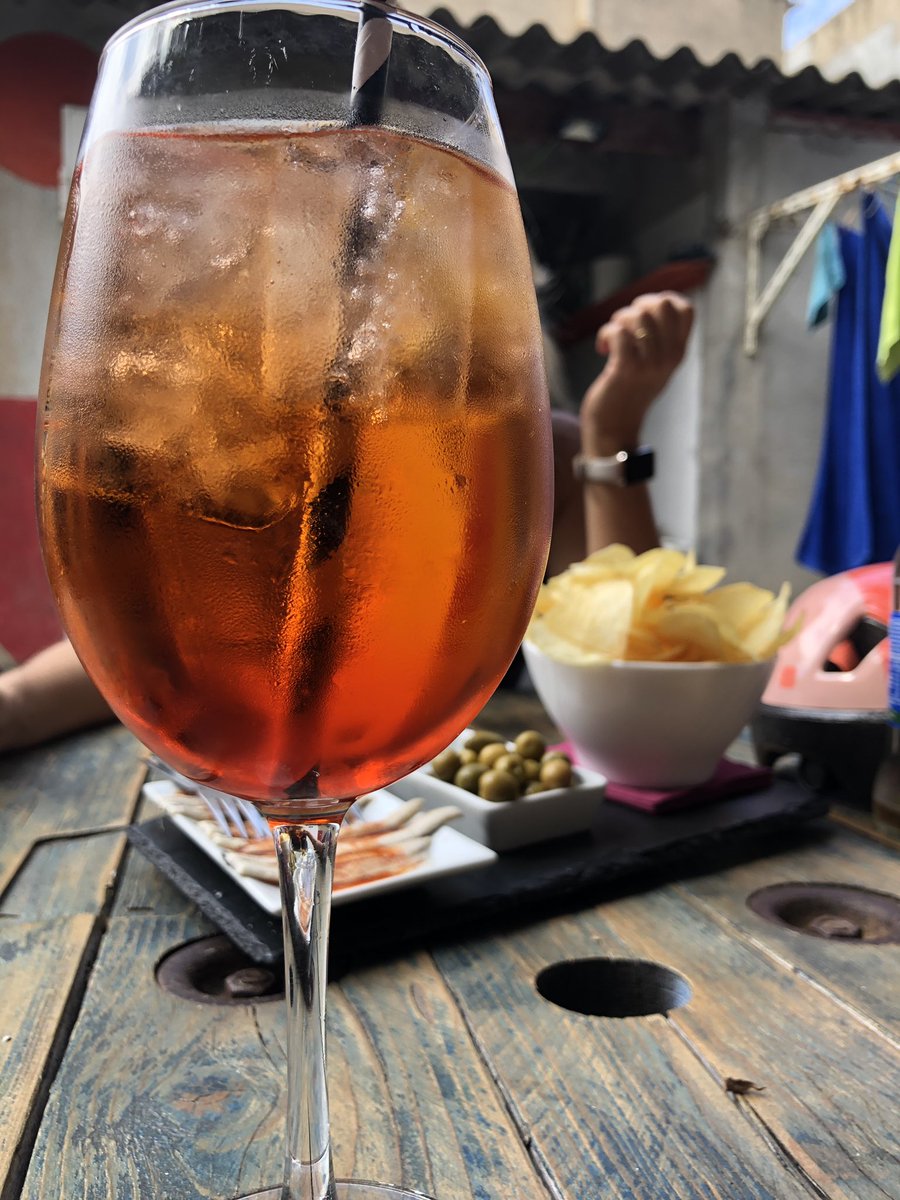 PiluLleida's tweet photo. #AperolTime #MuchaMasia #ElPrat https://t.co/68xonu6GHM