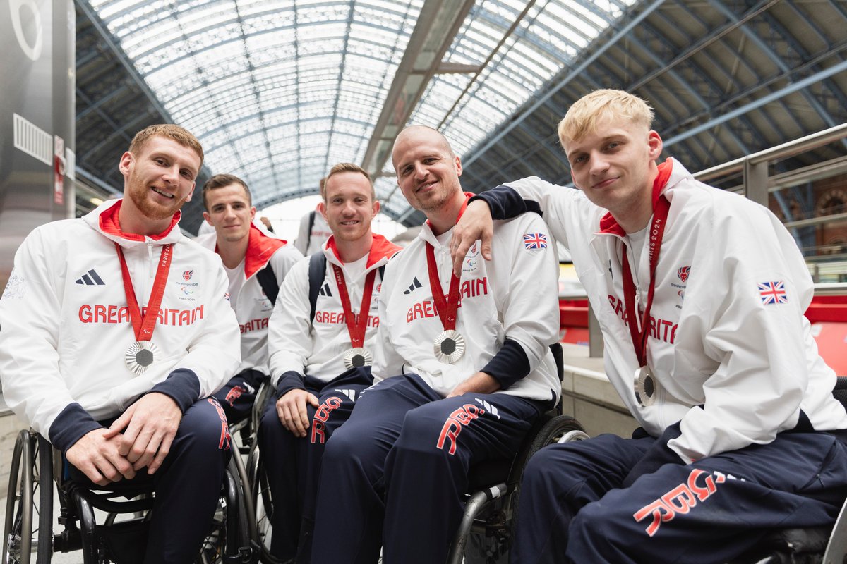 BritWheelBBall's tweet photo. Arriving home with the silverware! 🥈 

📸 ParalympicsGB/Sam Mellish https://t.co/CQemFUf1wO