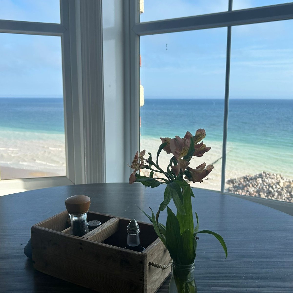 no1cromer's tweet photo. Did someone say dinner with a view? π€©
#Restaurant #Cromer #CromerPier #No1Cromer #Norfolk #DinnerView https://t.co/rHwBwnBt5s