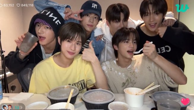 아 진짜 너무보고싶다 🥲😭