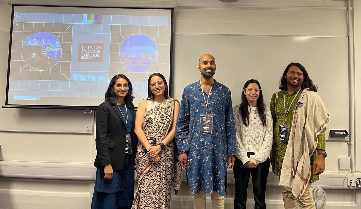 ant_taraa's tweet photo. Finally presented my paper at the @BASASofficial annual conference at @KingsCollegeLon @KingsIndiaInst
This session delineated the questions of folklore, performance, cinema in occidental gaze of South Asia, vernacular poetry and dalit assertions and so much more!
#BASAS #southasia