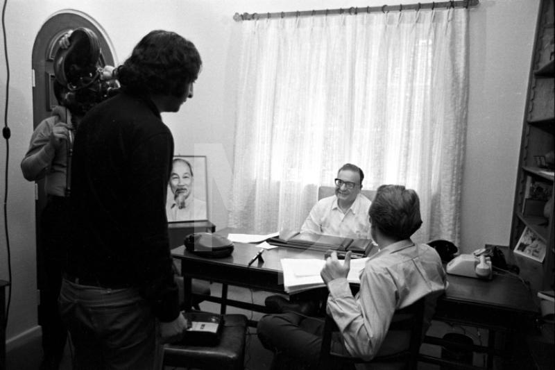 museo_MuDiF's tweet photo. I militari al seguito di Pinochet rovesciarono il governo Allende. Il Museo Didattico della Fotografia, in omaggio a Salvador Allende, pubblica foto scattate durante un'intervista storica con il fotoreporter Ciccio Jovane.
#Mudif #Jovane #SalvadorAllende #cile https://t.co/7vMMUq1lrB