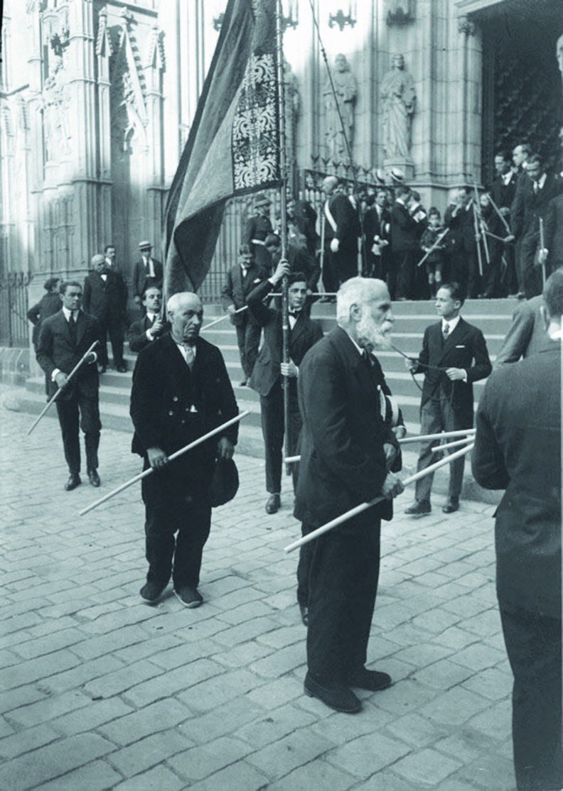 ramontremosa's tweet photo. On #September11, 1924, under the #dictatorship of #PrimodeRivera, a mass in memory of #Catalan patriots was banned in the church of Sants Just i Pastor in #Barcelona. Antoni #Gaudí was arrested there, who wanted to attend, for speaking in #Catalan to the Spanish #police... #11S https://t.co/q6x26Voimq