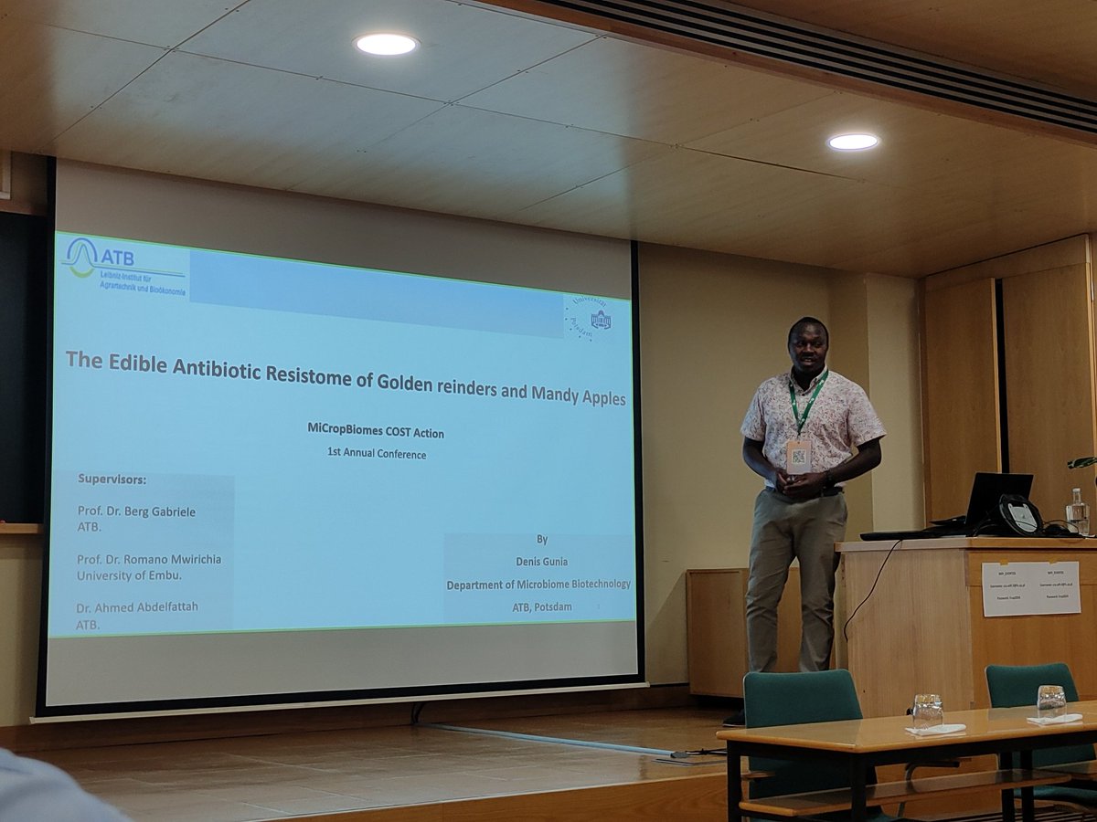 On session 1 we had talks on exploiting plant-microbiome molecular cross talks by Alberto Spada, Denis Gunia and Esmeralda Dushku on a range of crops including grapevine, apple and tomato.
<a href="/MicropBiomes/">MicropBiomes</a> #MiCropBiomes