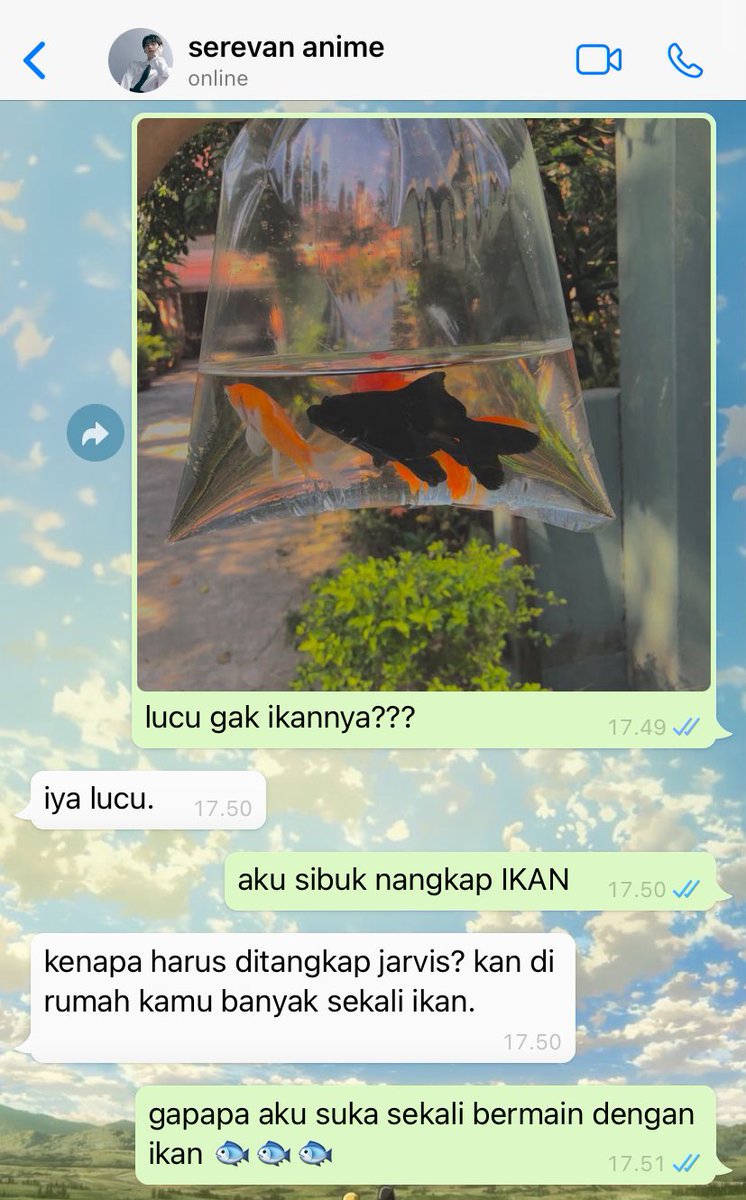 enhipain's tweet photo. 126. jatuh cinta sama ikan https://t.co/T8btGqstO9