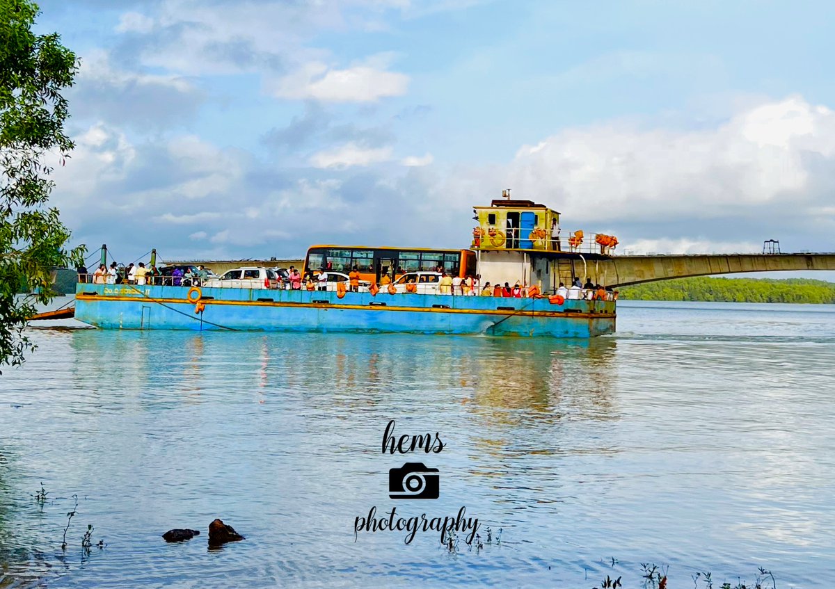 hemsvision's tweet photo. The ferry ride across the Sharavathi River is a breathtaking experience, as you glide through calm waters surrounded by lush, vibrant landscapes https://t.co/uTXy4DgPmW