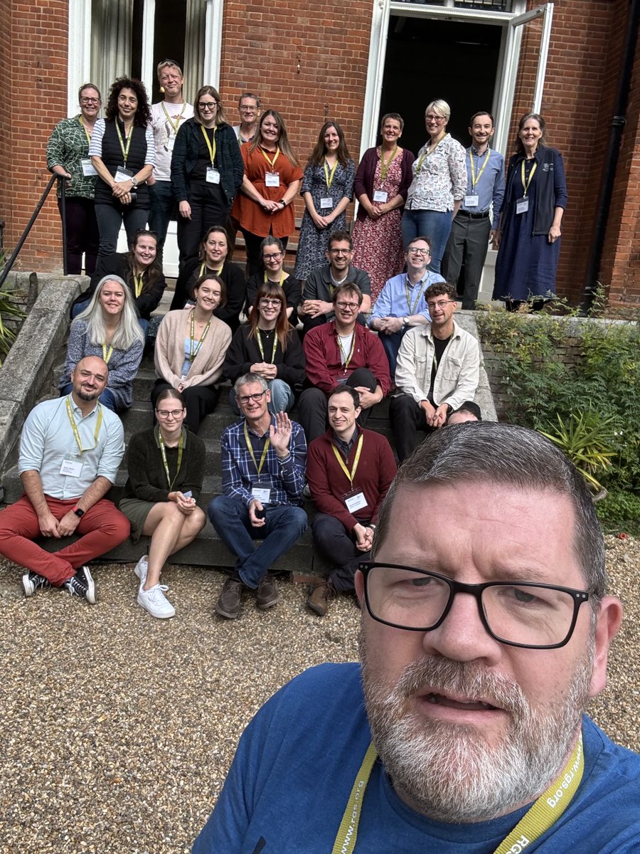 Lunch break Day 2 at the 14th Enhancing Fieldwork Learning showcase ⁦<a href="/RGS_IBG/">Royal Geographical Society (with IBG)</a>⁩ ⁦<a href="/FIELDWORK_NTF/">Enhancing Fieldwork</a>⁩ ⁦@chestergeog⁩