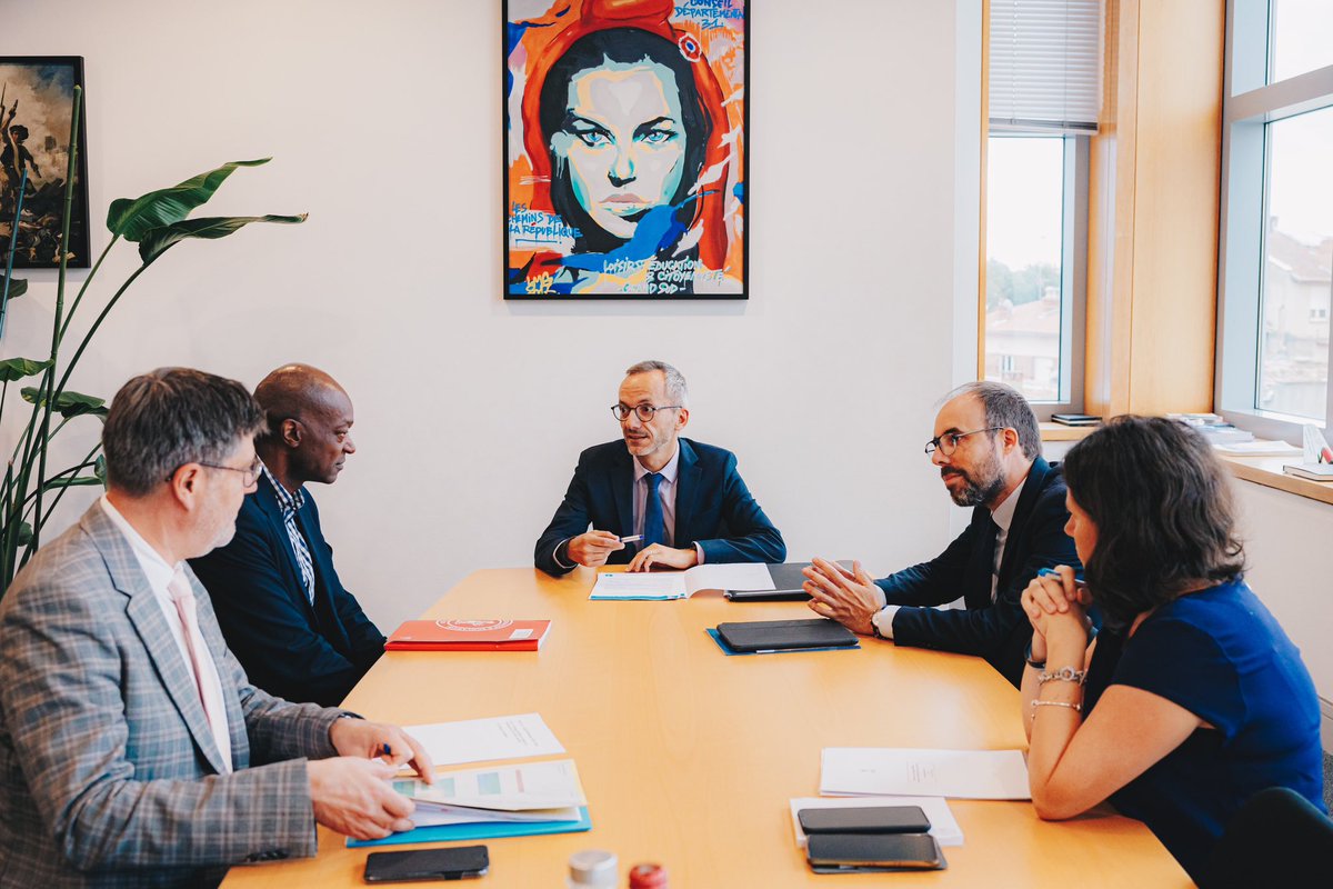 SebVincini's tweet photo. Ravi d’avoir reçu @hugueskenfack, Président de l’@UTCapitole. 

Un temps d’échanges autour du futur conseil scientifique que nous voulons mettre en place en @HauteGaronne, du projet de végétalisation de l’université et de l’épicerie sociale et solidaire #Esope que nous soutenons. https://t.co/PKz2JaGKYj