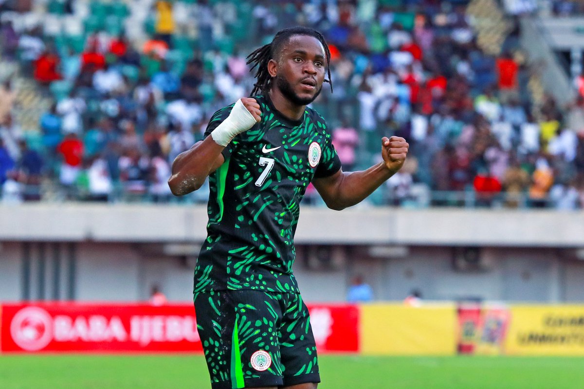 _BeFootball's tweet photo. 🚨 Qui mérite le plus de remporter le Ballon d’Or Africain 2024 ? 🌍✨

▫️Brahim Diaz 🇲🇦 
▫️Ademola Lookman 🇳🇬 
▫️Serhou Guirassy 🇬🇳 

Un autre joueur ? https://t.co/zAQjV6CQHa