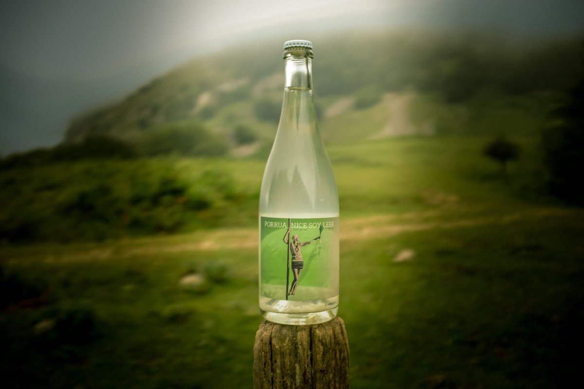 - PORRUA NICE SOY LEEK -
- porru kefir ura -

Uno es uno con otros; solo no es nadie. “Voces” (1943), Antonio Porchia.
 
AMA jatetxea eta ZIDERNAUT elkarlanean 

#bedaio #aralar #porrua #porruanaizsoilik #ama #zidernaut #nolo #kefir #waterkefir #alkoholikgabe #km0 #eletxe