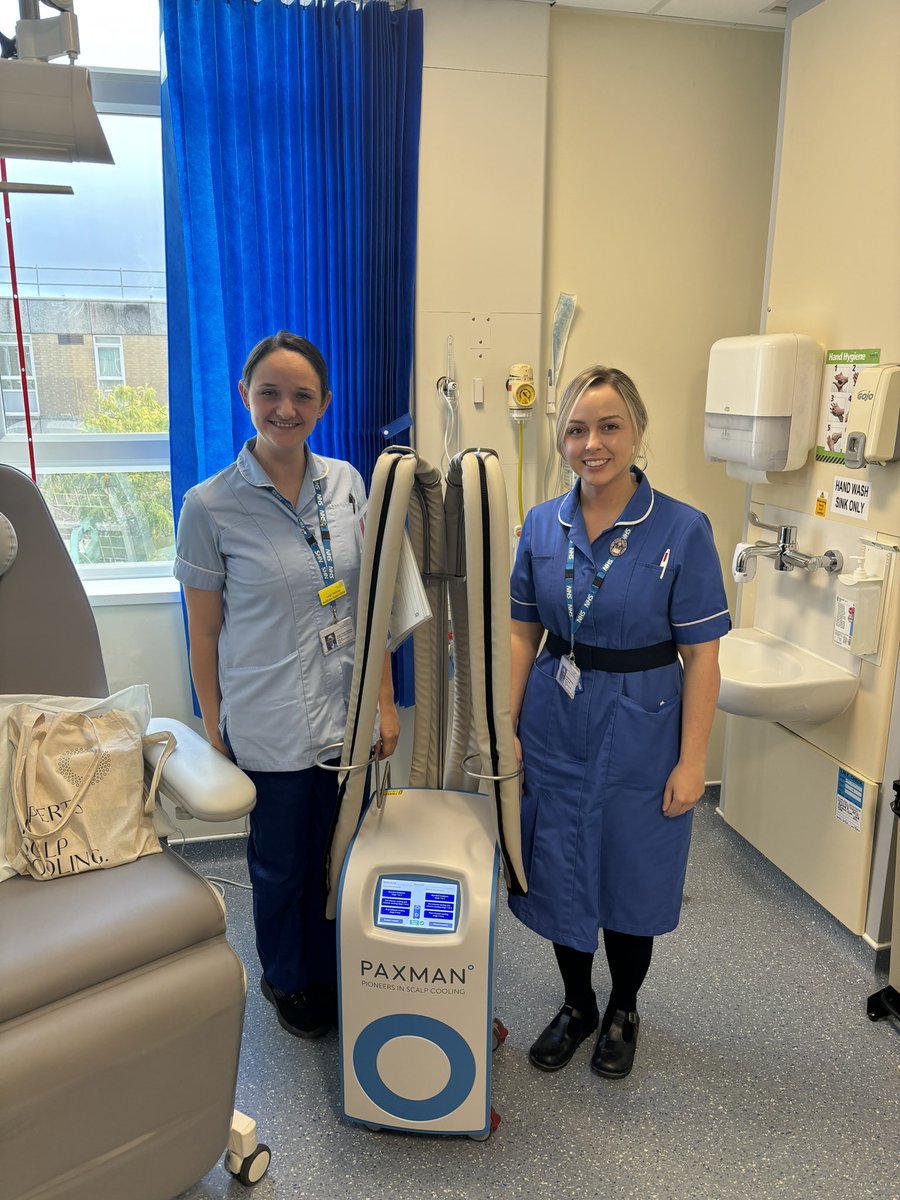 JackFDPaxman's tweet image. Early Scalp Cooling training session with clinicians at @RotherhamNHS_FT who are seeing excellent hair retention, and patient satisfaction. Thank you for the welcome! #scalpcooling #coldcap #ChangingTheFaceOfCancer @scalpcooling