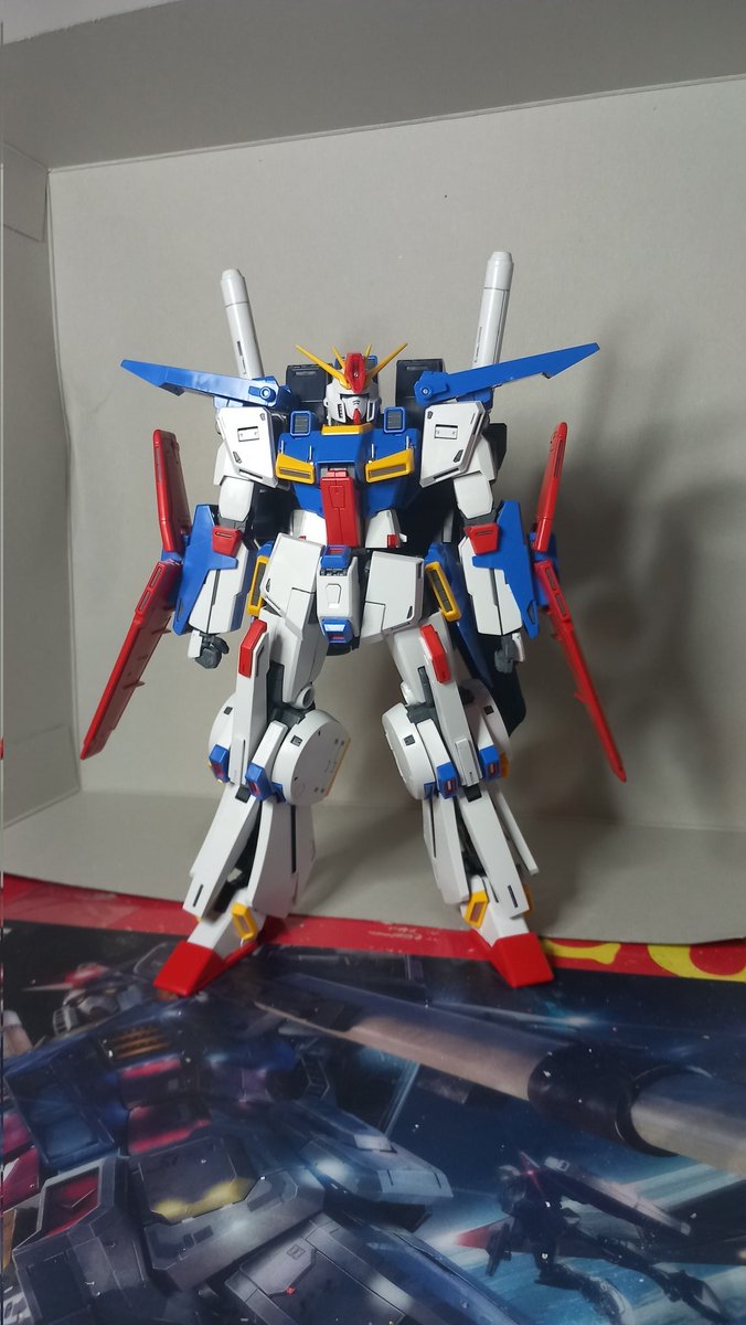 thewaxwire's tweet photo. The name "Double zeta" really does feel on point.

Its like you made a double cheeseburger of the Zeta he's so fkn big.

Also i think I might display it in G-fortress mode, i honestly dont know how to pose him otherwise xx https://t.co/lCc6yLREym