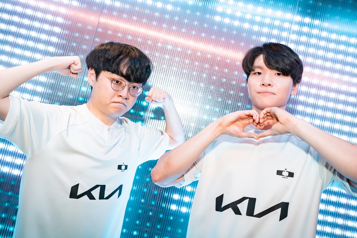 LoL Esports tweet media