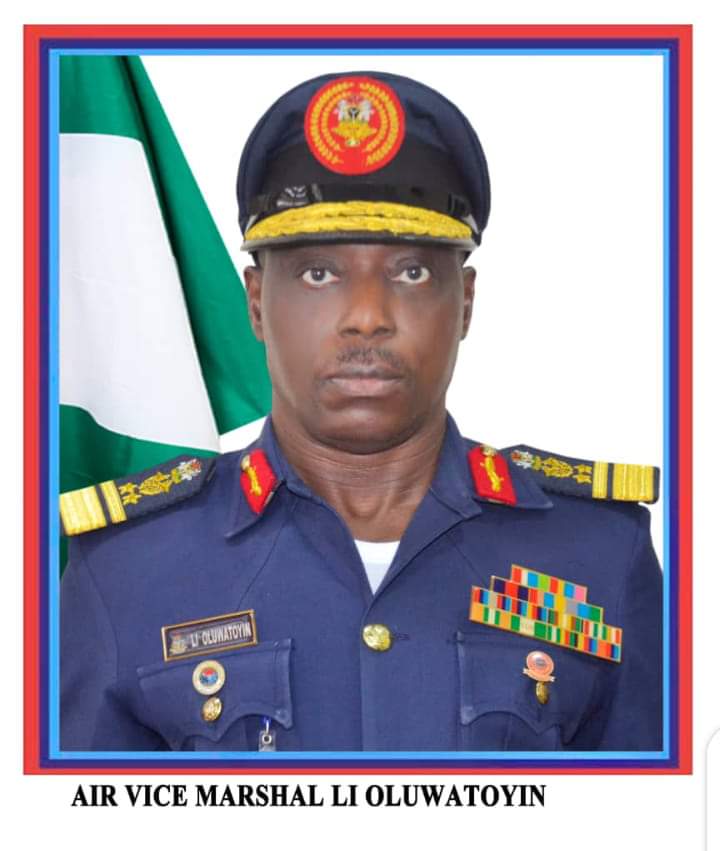 followKWSG's tweet image. Gov Abdulrazaq congratulates Kwara-born AVM Ibrahim on new appointment

Kwara State Governor @RealAARahman sends hearty congratulations to Air Vice Marshal Oluwatoyin Ibrahim on his appointment as the Chief of Defence Space Administration.