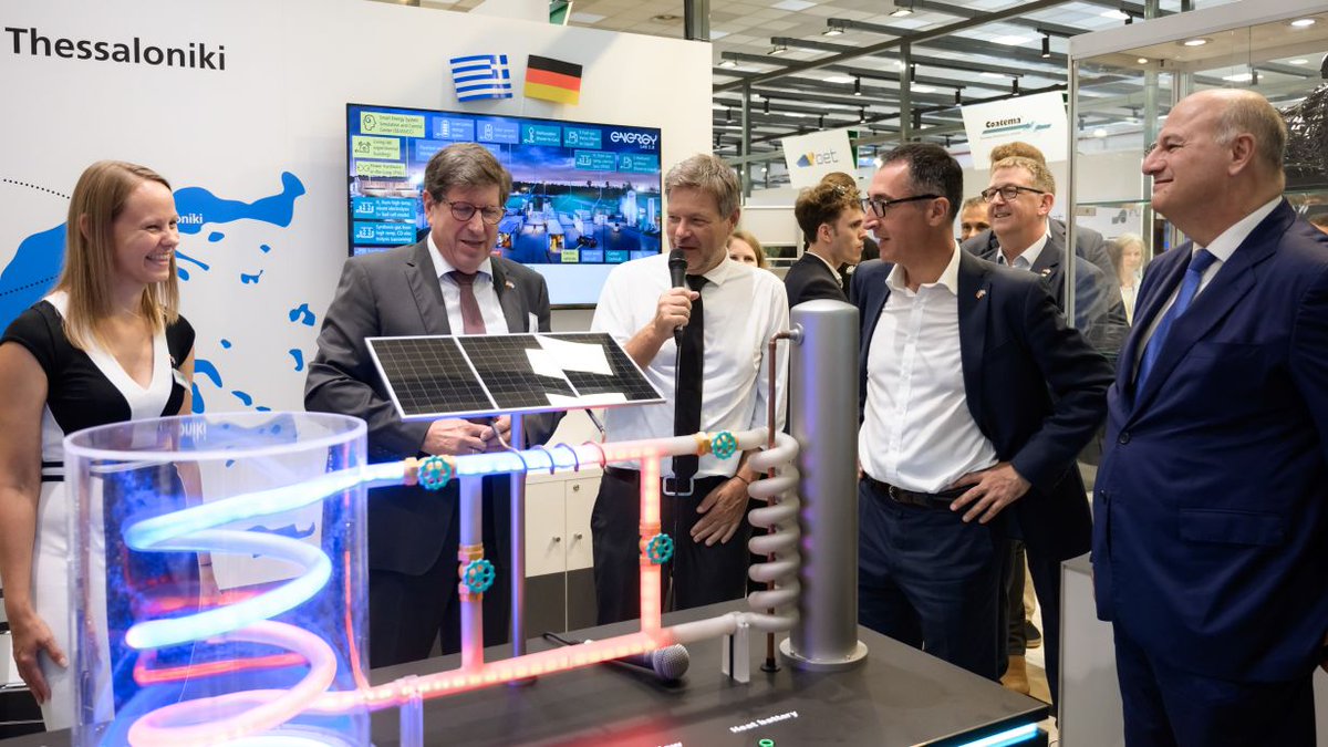 InnovationCampus Future Mobility (ICM) (@icm_bw) on Twitter photo 🇬🇷Die Bundesminister Robert Habeck und <a href="/cem_oezdemir/">Cem Özdemir</a> besuchten uns auf dem Stand des <a href="/KITKarlsruhe/">Shmoopy</a> auf der Thessaloniki International Fair, um sich über nachhaltige Technologien zu informieren. Auch im Fokus: ICM-Projekt OTrace für erhöhte Reichweite von Elektrobussen im ÖPNV. 🇬🇷Die Bundesminister Robert Habeck und <a href="/cem_oezdemir/">Cem Özdemir</a> besuchten uns auf dem Stand des <a href="/KITKarlsruhe/">Shmoopy</a> auf der Thessaloniki International Fair, um sich über nachhaltige Technologien zu informieren. Auch im Fokus: ICM-Projekt OTrace für erhöhte Reichweite von Elektrobussen im ÖPNV.